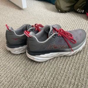 Hoka OneOne Bondi 6